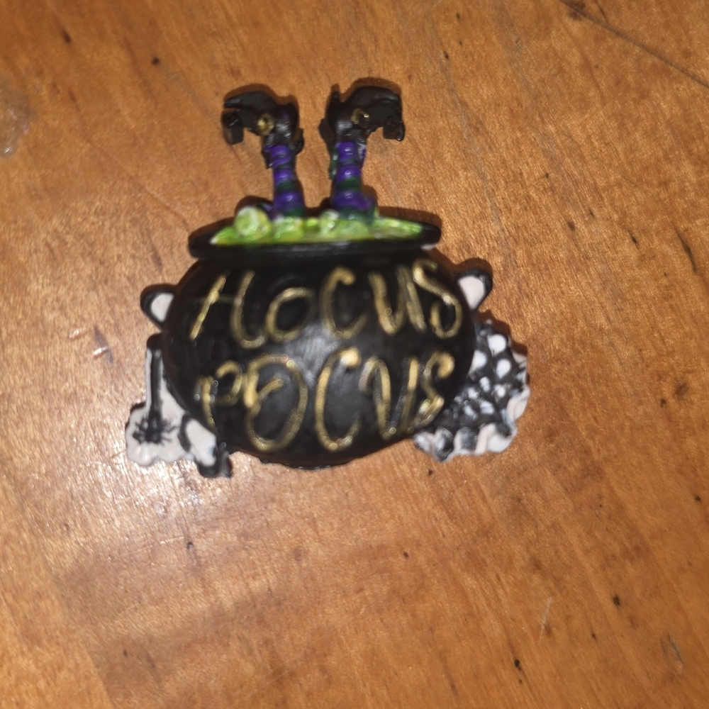 Handmade Hocus Pocus Witch Feet In Cauldron Brooch / Lapel Pin
